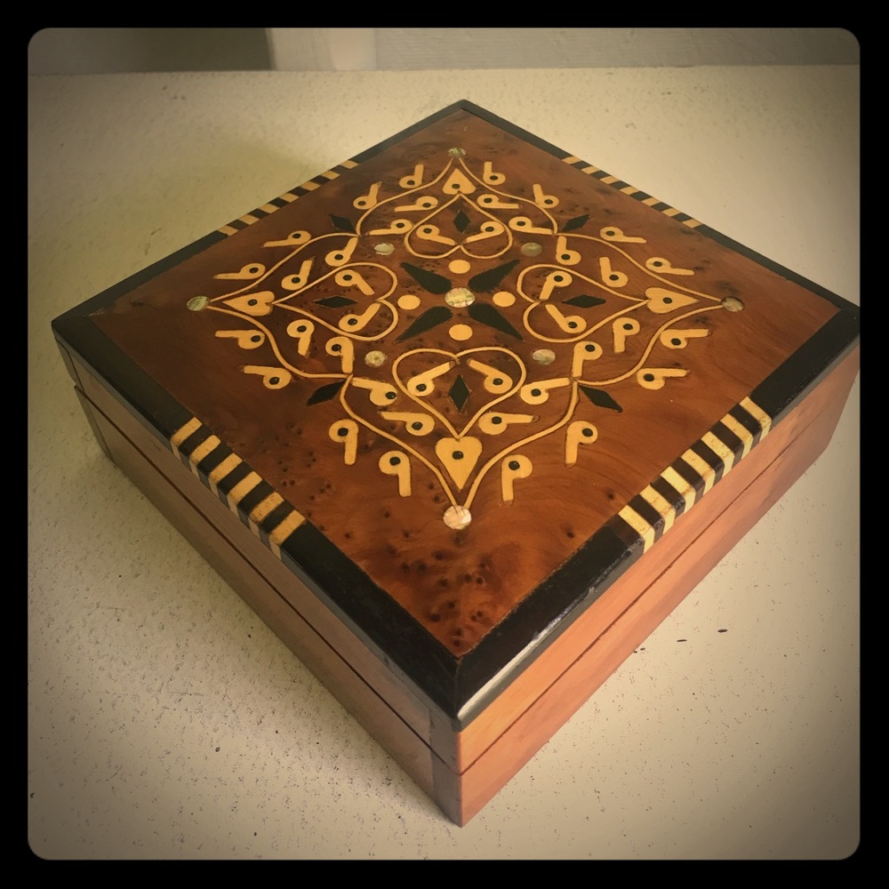 Vintage Handmade Moroccan Thuya Wood Trinket Box